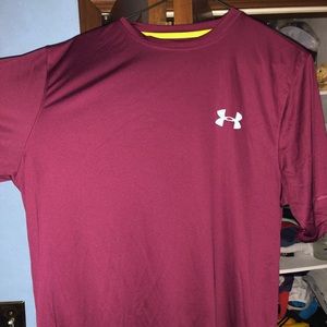 Under Armour t shirt